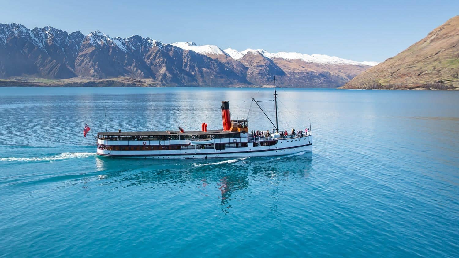 Facebook earnslaw-25 | Must Do New Zealand | Must Do New Zealand The vintage ship the TSS Earnslaw cruising across lake Wakatipu, Queenstown