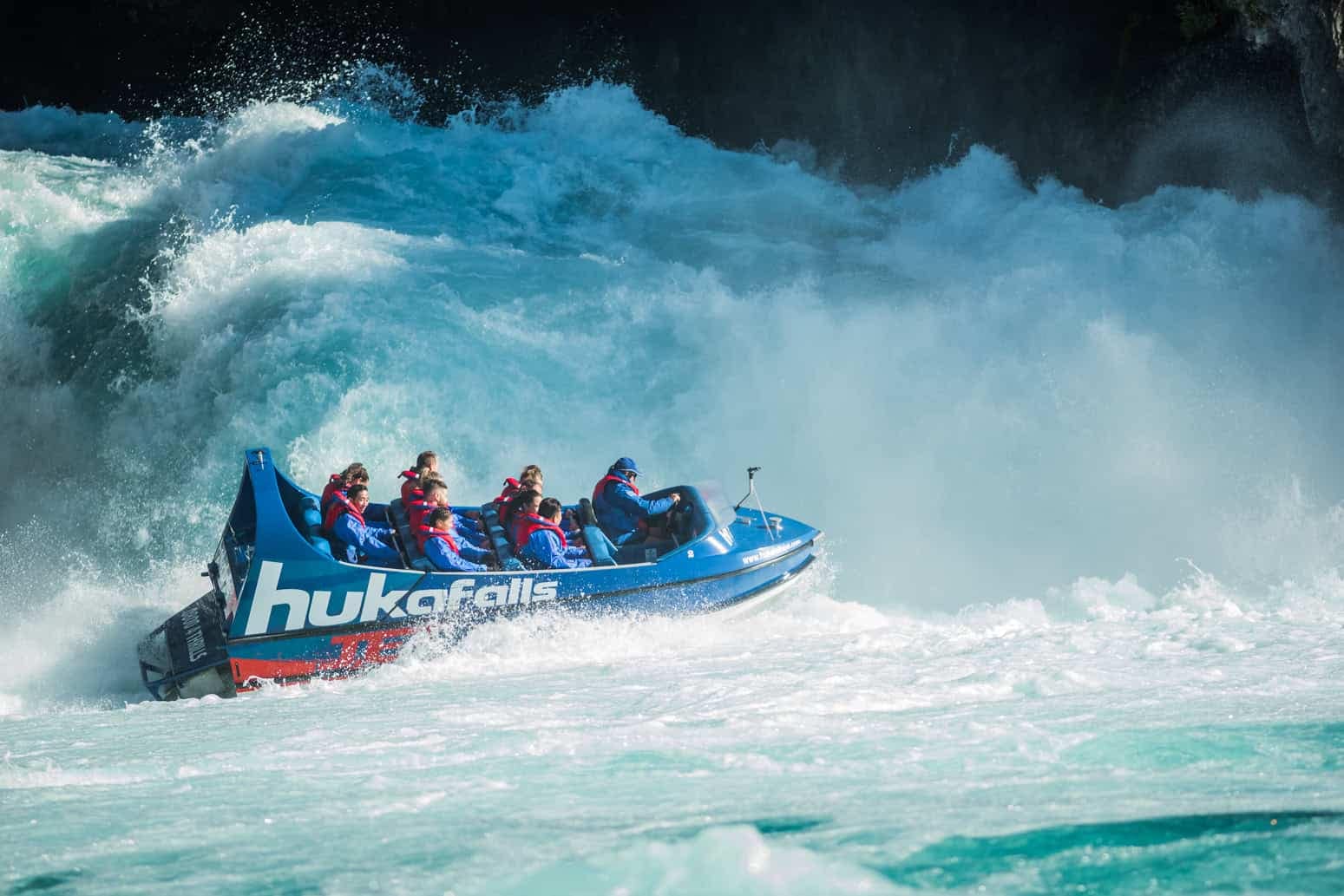 Huka-falls-jet-Lake-Taupo-1 | Must Do New Zealand | Must Do New Zealand