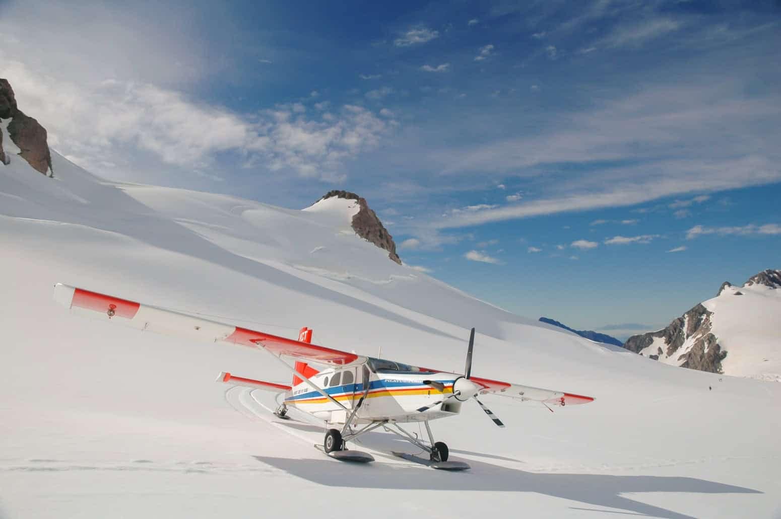 mount-cook-ski-plane-and-helicopters-scenic-flights-and-glacier-snow-landings-feature-1 | Must Do New Zealand | Must Do New Zealand