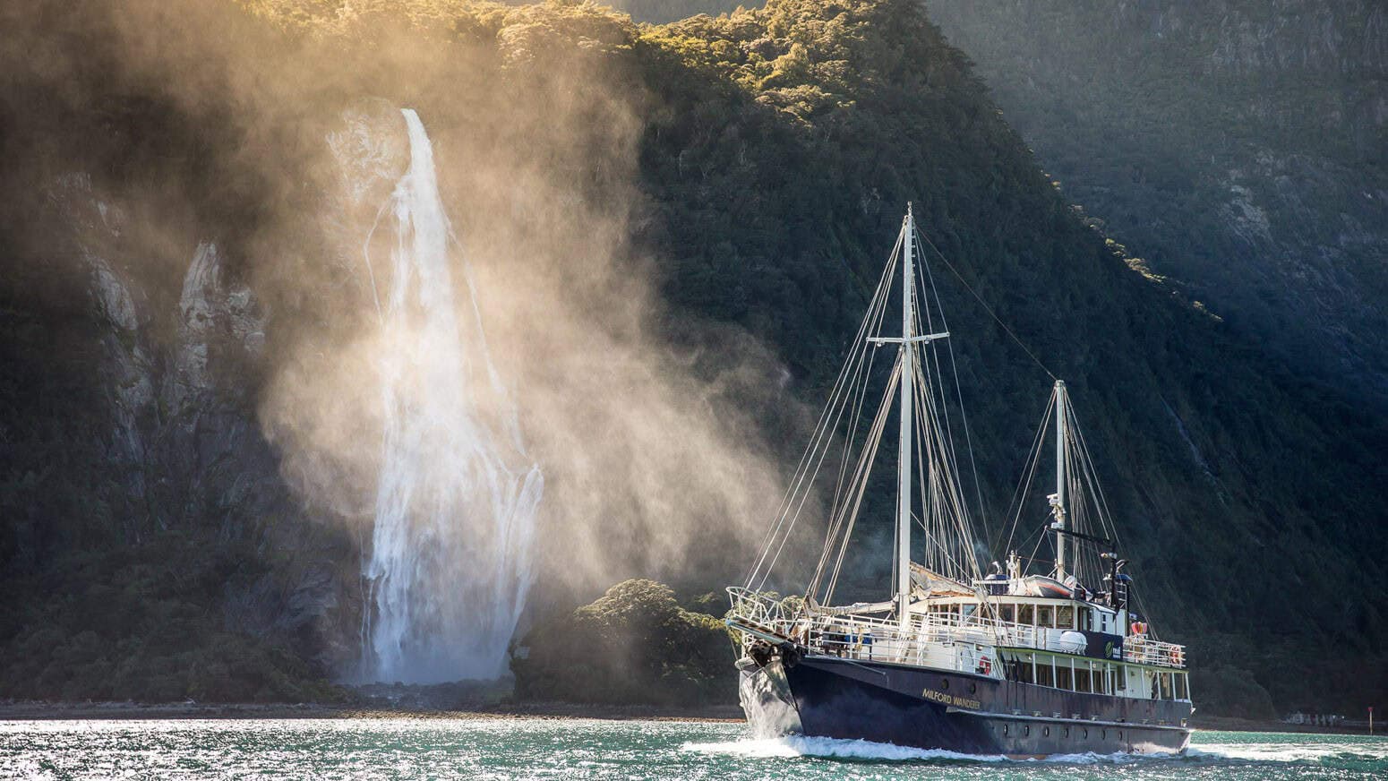 Real-Journeys-Milford-Sound-day-trips-from-queenstown-15 | Must Do New Zealand | Must Do New Zealand