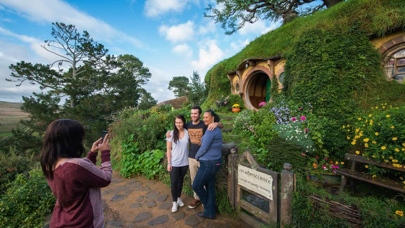 Hobbiton-movie-set-day-tours-from-auckland-15 | Must Do New Zealand | Must Do New Zealand