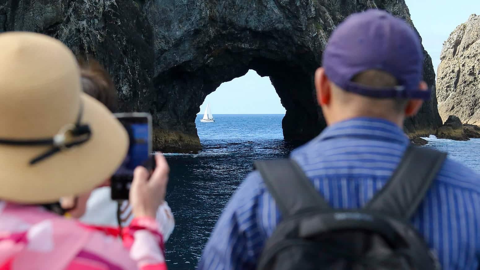 Fullers-Hole-in-the-rock-27 | Must Do New Zealand | Must Do New Zealand