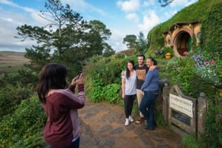 Hobbiton-movie-set-day-tours-from-auckland-21 | Must Do New Zealand