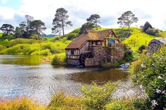 Hobbiton-movie-set-day-tours-from-auckland-26 | Must Do New Zealand