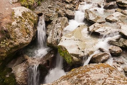 Routeburn-Track-Sugarloaf-Stream-2 | Must Do New Zealand Routeburn-Track-Sugarloaf-Stream-2
