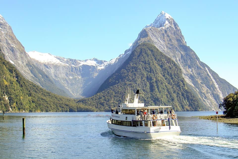 cruise-milford-sound-fiordland-national-park-te-anau-queenstown-fly-feature-3 | Must Do New Zealand | Must Do New Zealand